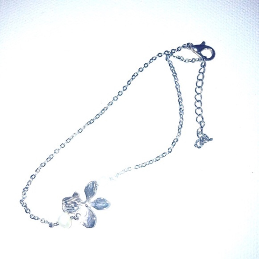 Ankle orchid pearl bracelet